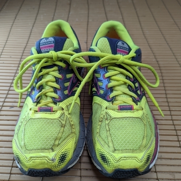 Brooks Glycerin 11 Womens Shoes Sneakers Sz 9 Neon Yellow Running 1201371B682 - Picture 3 of 11